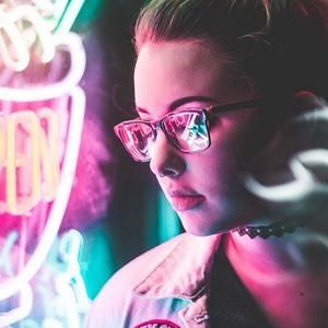 Meet your Posher, Dayna